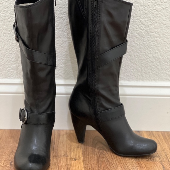 Edith Black Leather Boots 7 1/2 with 3" Heel they will fit sz 8 - Picture 3 of 4